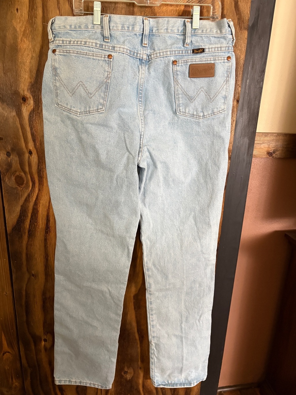 Wrangler Men’s Light Wash Bootcut Jeans